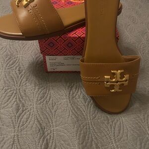 Tory Burch Brown Leather Sandals with Gold Logo